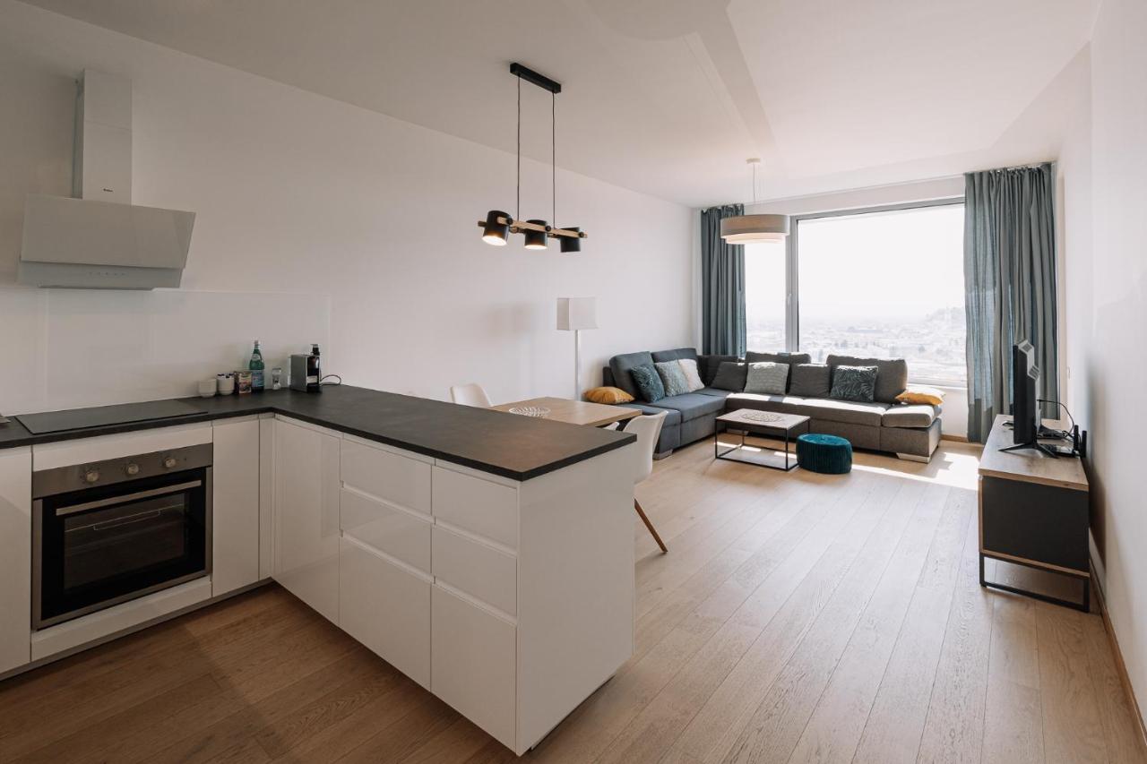 Skau Blue Residence In Sky Park 21 Floor 2 Tower Panoramic View Free Parking Bratislava Bagian luar foto